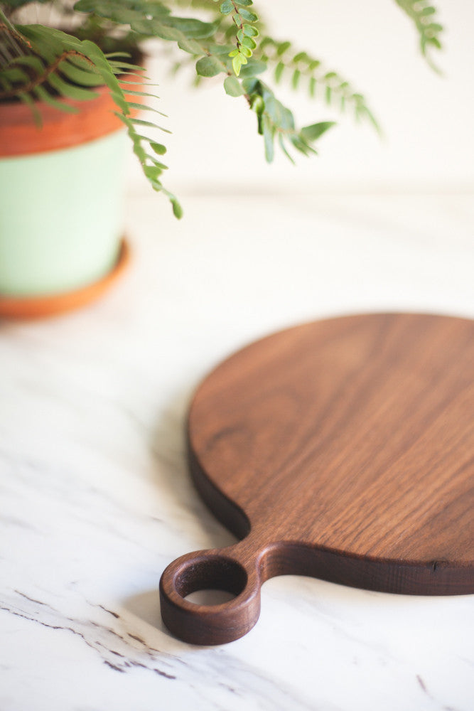 Wagner Round Wood Serving/Cutting Board with Long Handle