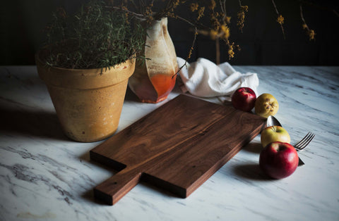 Wagner Round Wood Serving/Cutting Board with Long Handle